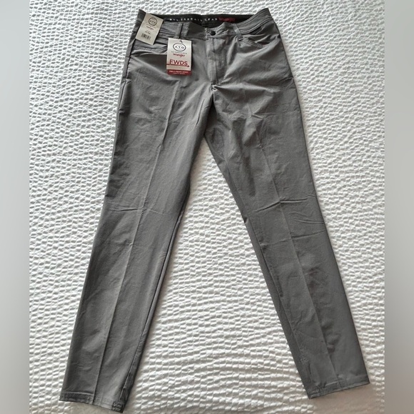 Women’s Wrangler All Terrain Gear Water resistant skinny mid rise pants 10 Tall - Picture 4 of 12